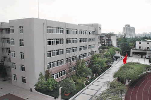 列五中學(xué)石公辦還是民辦？