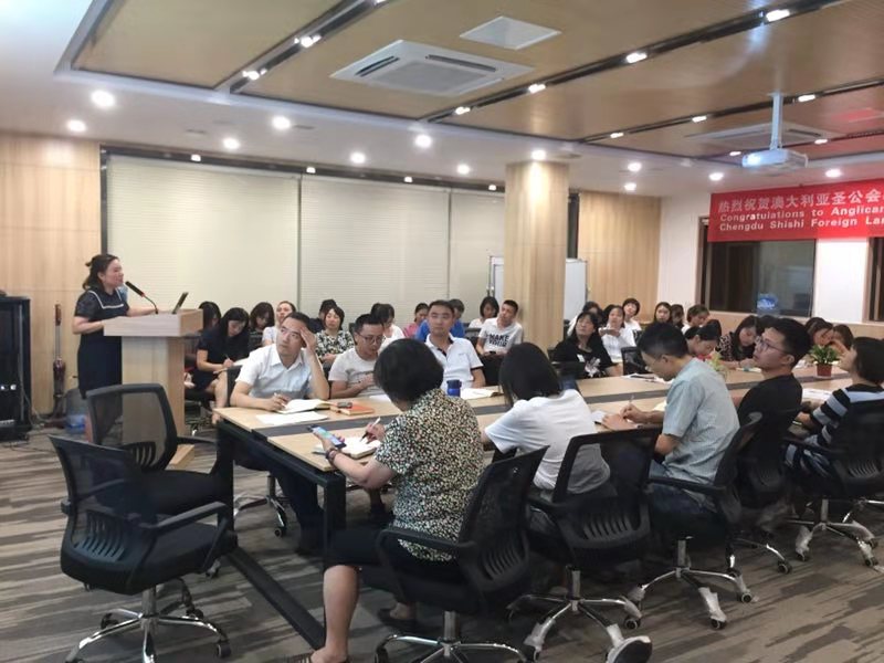 關注學生全面發(fā)展，關注教師全面成長—成石外