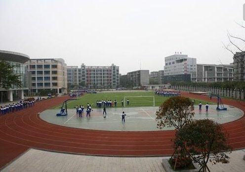 四川大學(xué)附屬中學(xué)（成都十二中）是怎樣的一所學(xué)校？