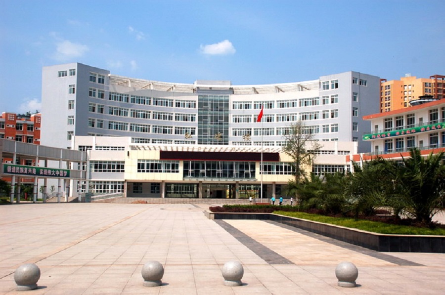 簡陽中學2019年計劃招收多少高一新生？