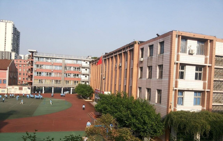 通錦中學(xué)環(huán)境怎么樣？
