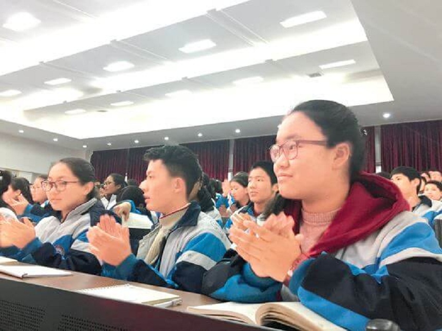成都西藏中學官網(wǎng)網(wǎng)址是多少？