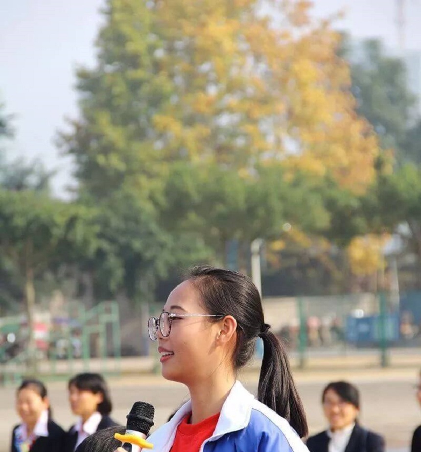 資陽外國語學(xué)校環(huán)境、教學(xué)設(shè)施好不好？