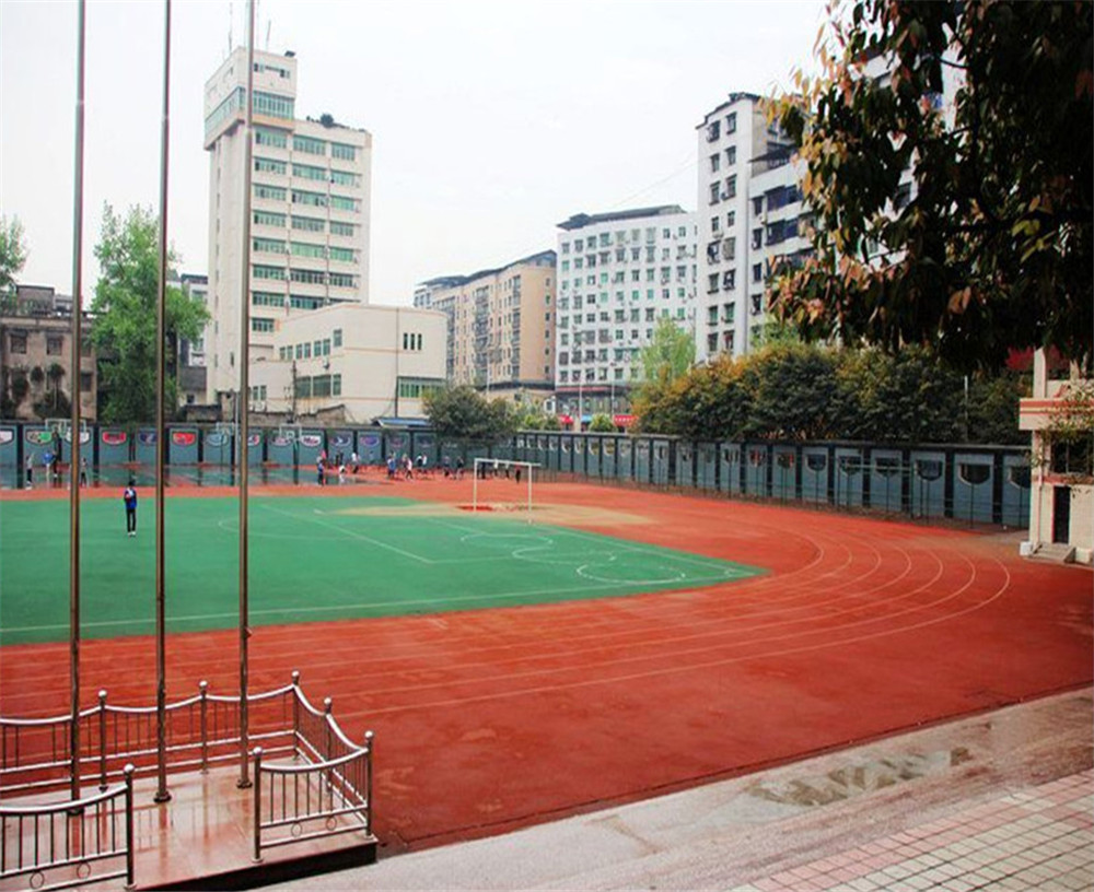 渠縣第二中學(xué)學(xué)校的環(huán)境怎么樣？