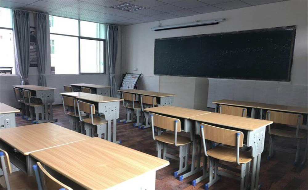 恩陽登科中學學校環(huán)境怎么樣？