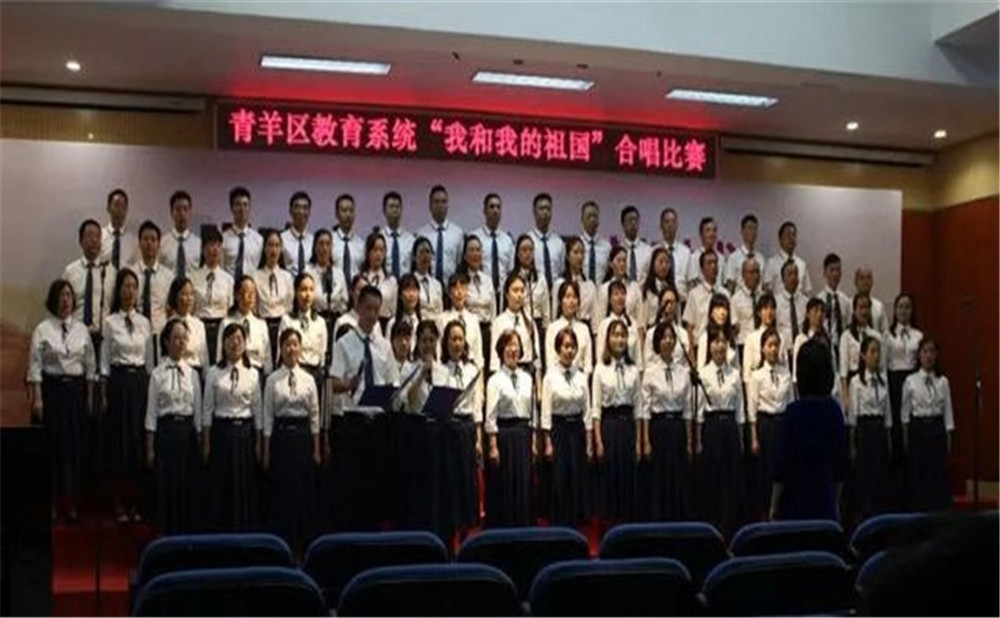 成都十一中每年學(xué)費(fèi)是多少？