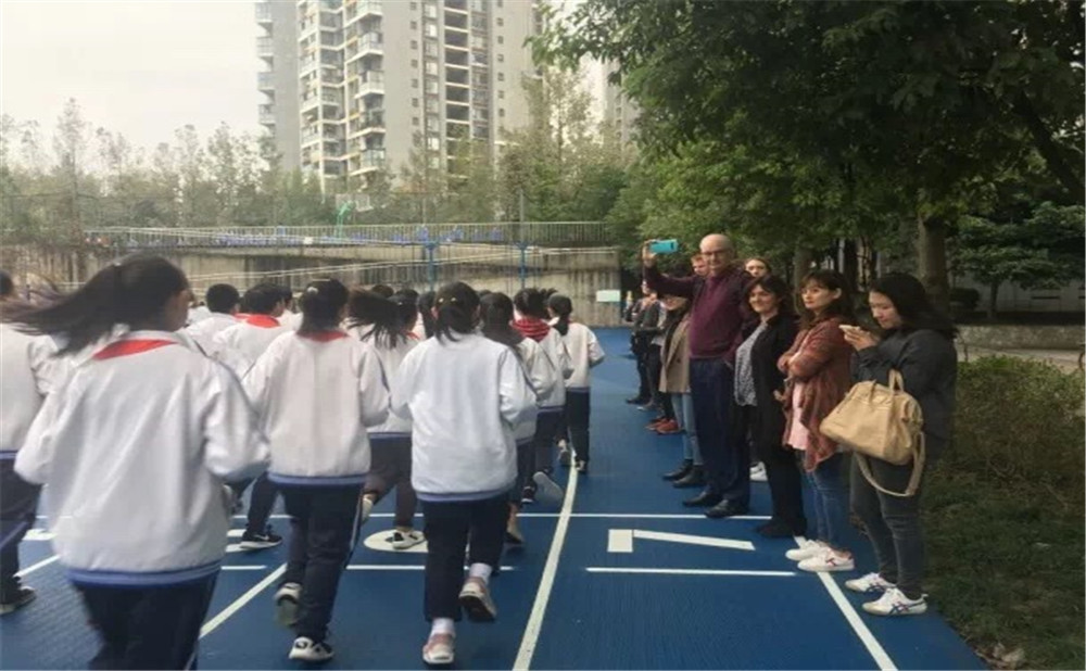 成都市第三中學(xué)本科升學(xué)率是多少？