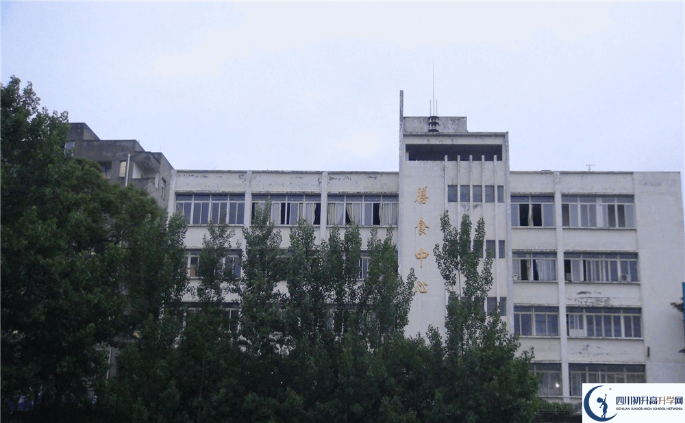 2020年竹篙中學(xué)的升學(xué)率有多少？