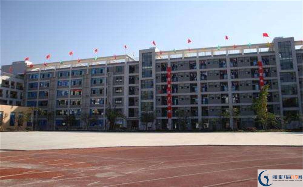 成都十二中（四川大學附屬中學）的高中好不好？