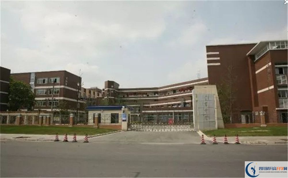 金牛中學(xué)2020年清華北大上人數(shù)是多少？