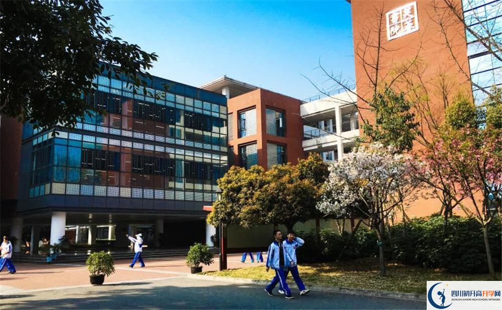 成都七中高新校區(qū)的學(xué)校地址在哪里？