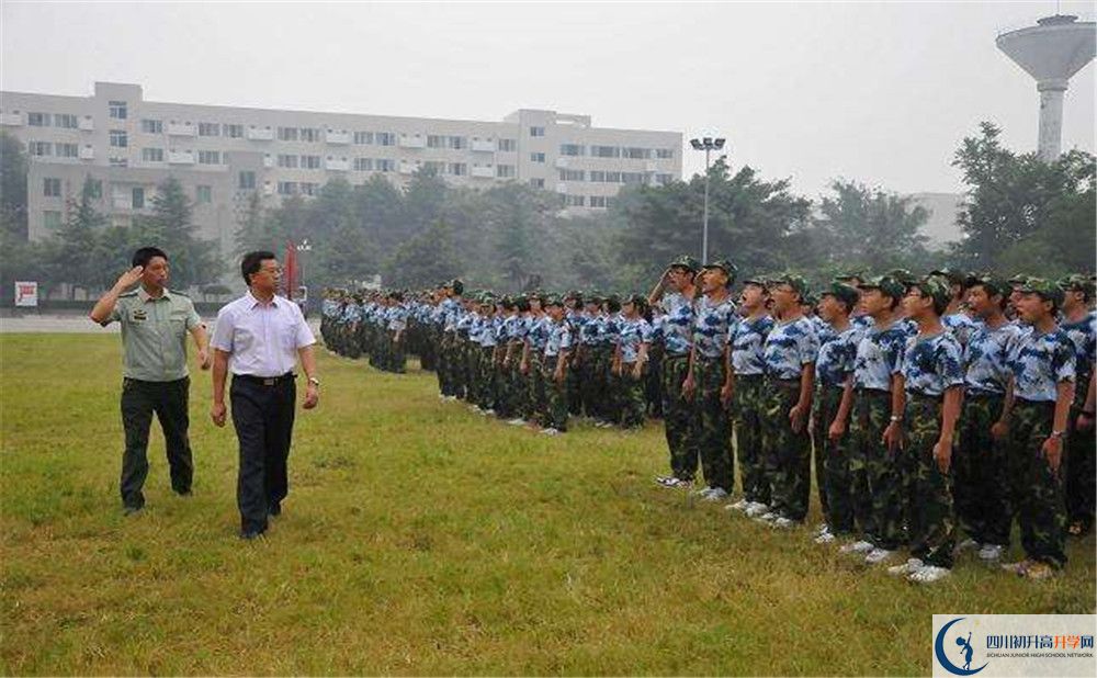 成都石室中學(xué)住宿費(fèi)用是多少錢？