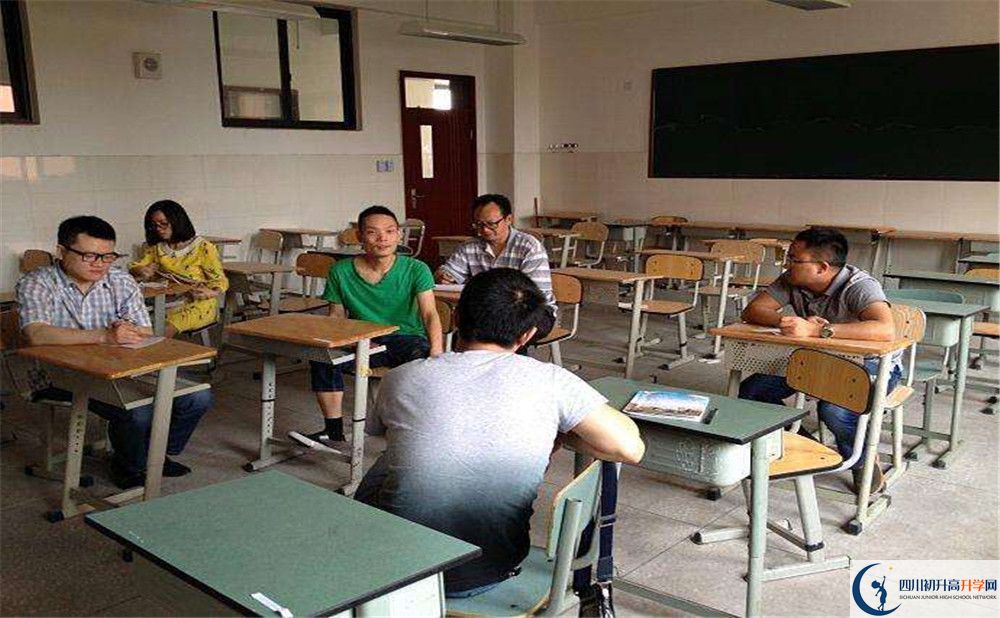 成都實(shí)驗(yàn)中學(xué)2020年外地生學(xué)費(fèi)是多少？
