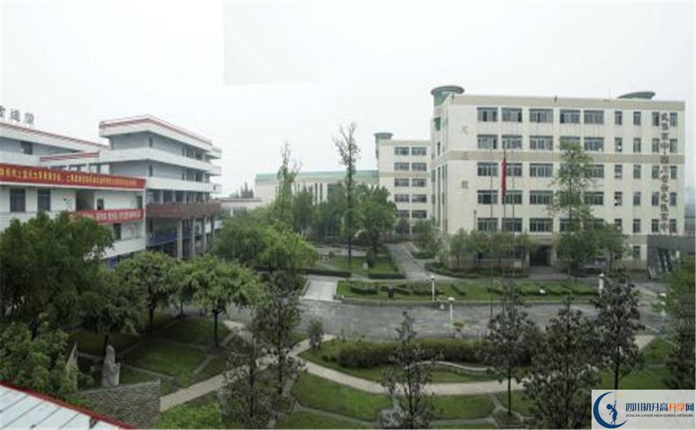 武侯高級中學的高中住宿怎么樣？