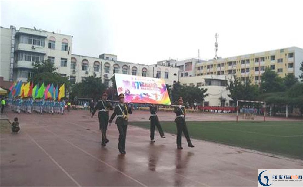 西南交通大學(xué)附屬中學(xué)2020年高考人數(shù)是多少？