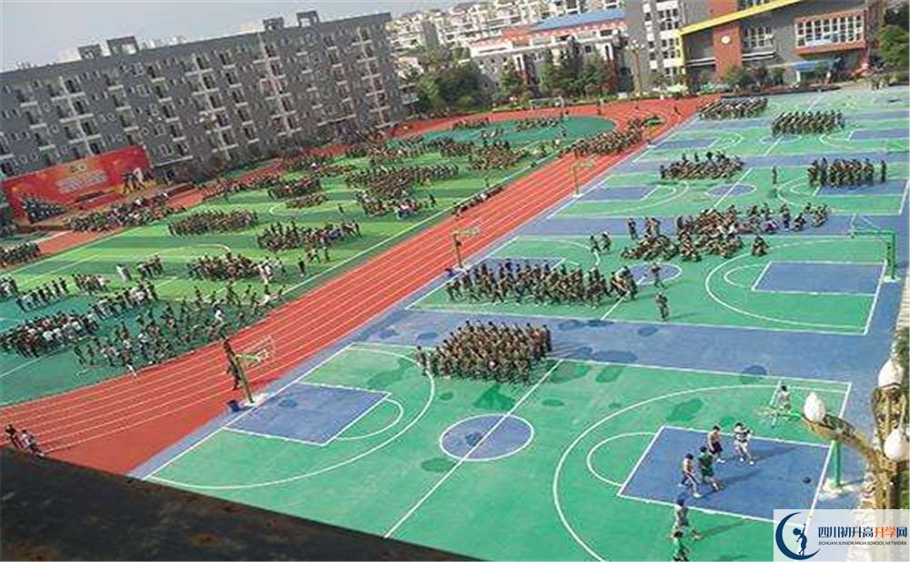 成都鐵路中學(xué)2020年高考人數(shù)是多少？