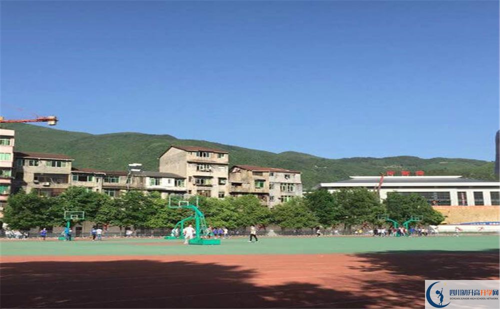 2020萬(wàn)源市第三中學(xué)校錄取線(xiàn)是否有調(diào)整？
